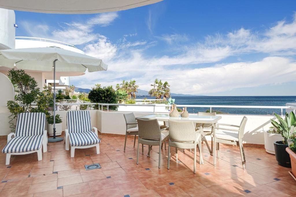 Frontline Beach Apartment - Sinfonia Del Mar Естепона Екстериор снимка